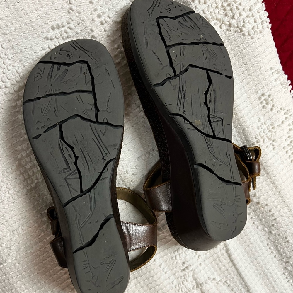OTBT Brown Braided Leather Sandals - Picture 3 of 5
